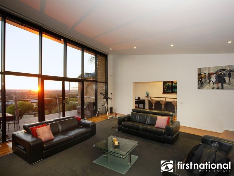 2 Natren Court, Berwick VIC 3806