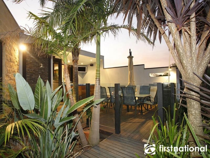 2 Natren Court, Berwick VIC 3806