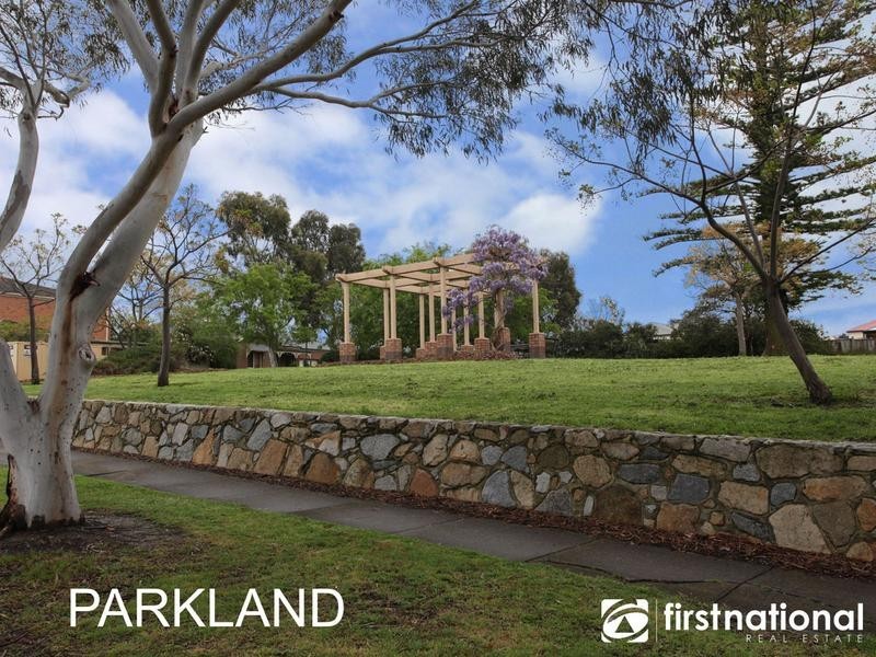 64 Jerilderie Drive, Berwick VIC 3806