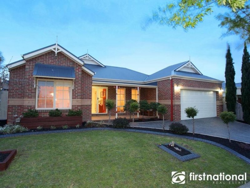 74 Fairholme Boulevard, Berwick VIC 3806