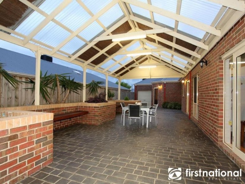 74 Fairholme Boulevard, Berwick VIC 3806