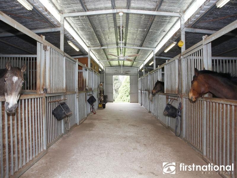 48 Rowallan Ave, Harkaway VIC 3806