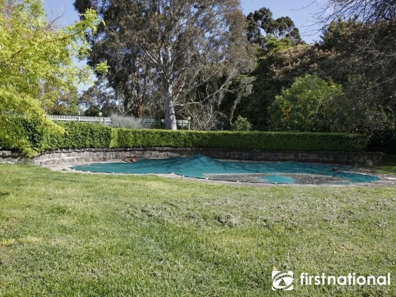 48 Rowallan Ave, Harkaway VIC 3806