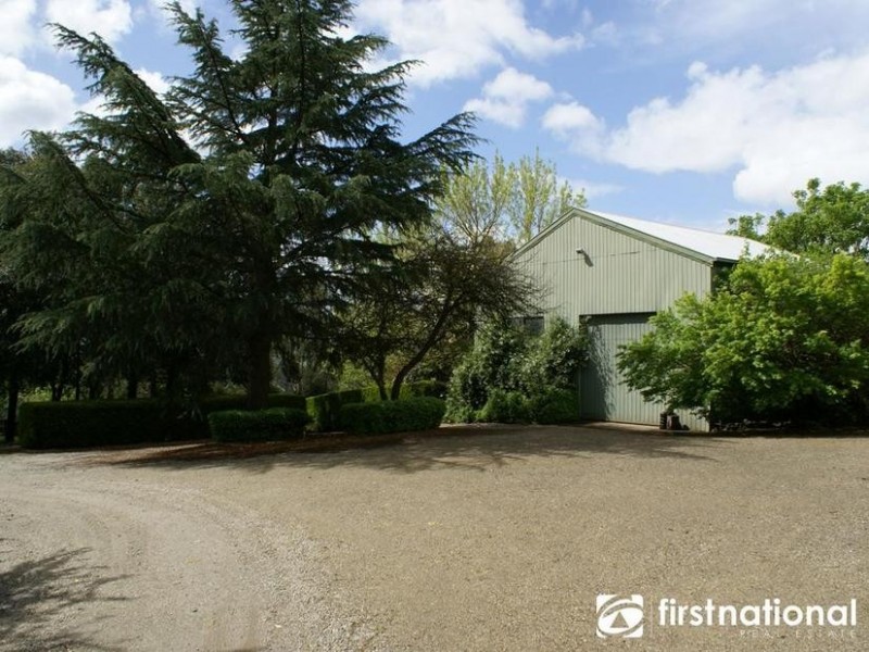 48 Rowallan Ave, Harkaway VIC 3806