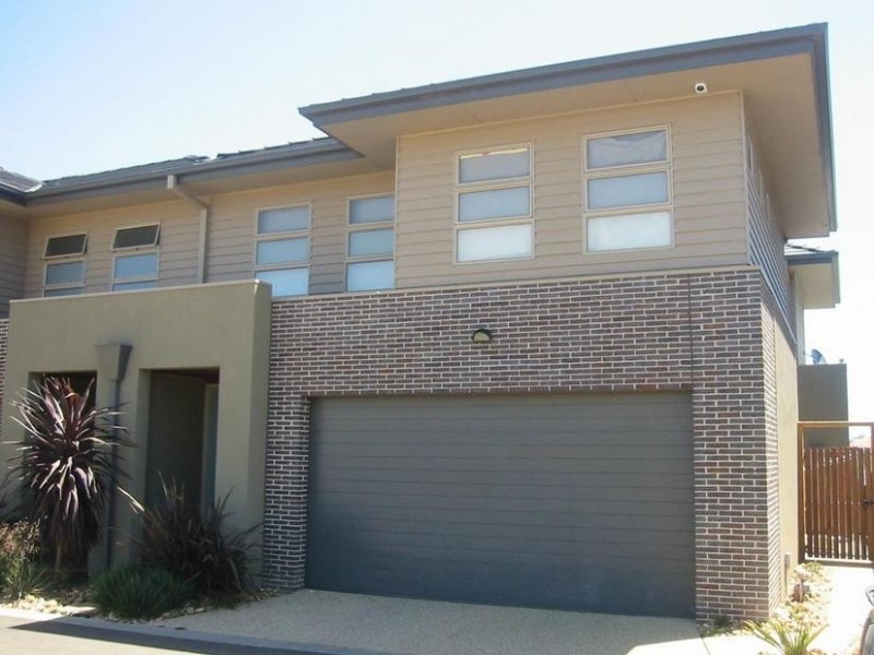 3/25 Canberra Avenue, Berwick VIC 3806