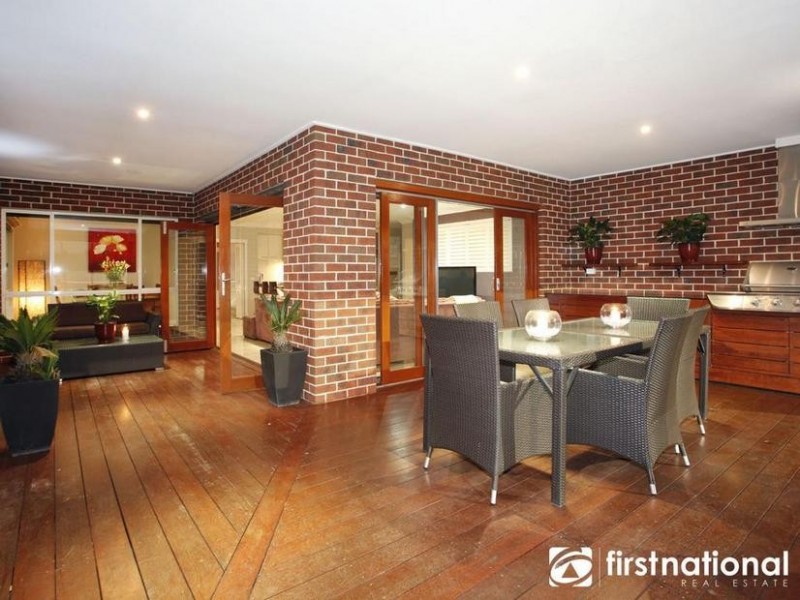 13 Roselea Place, Narre Warren North VIC 3804