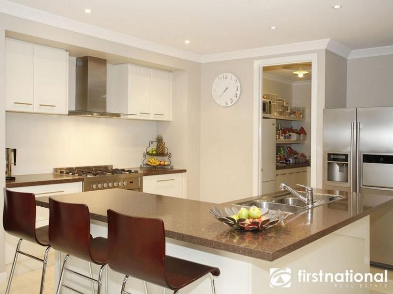 13 Roselea Place, Narre Warren North VIC 3804
