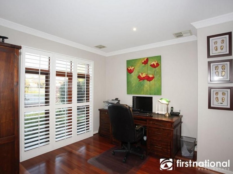 13 Roselea Place, Narre Warren North VIC 3804