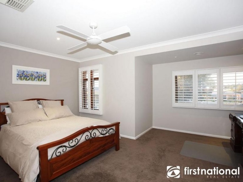 13 Roselea Place, Narre Warren North VIC 3804