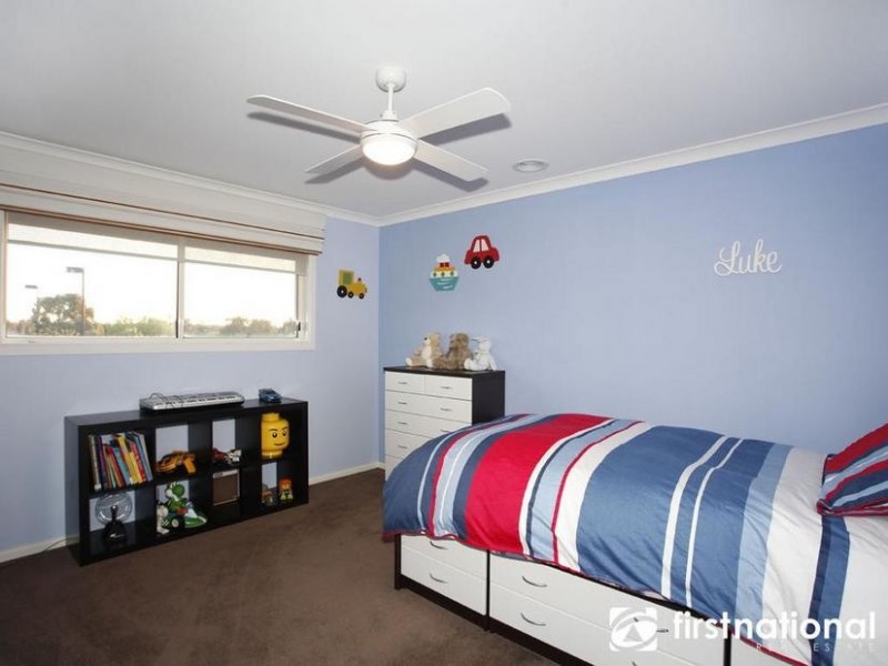 13 Roselea Place, Narre Warren North VIC 3804