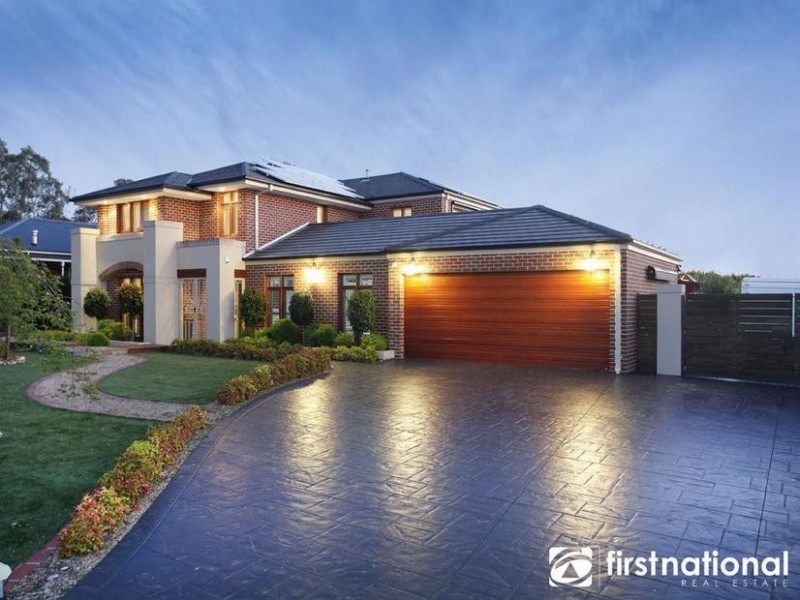 13 Roselea Place, Narre Warren North VIC 3804