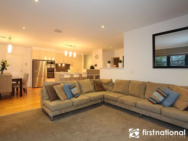 2/58 Gardiner Street, Berwick VIC 3806