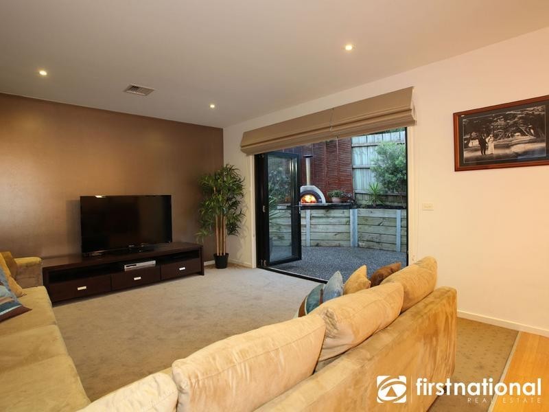 2/58 Gardiner Street, Berwick VIC 3806