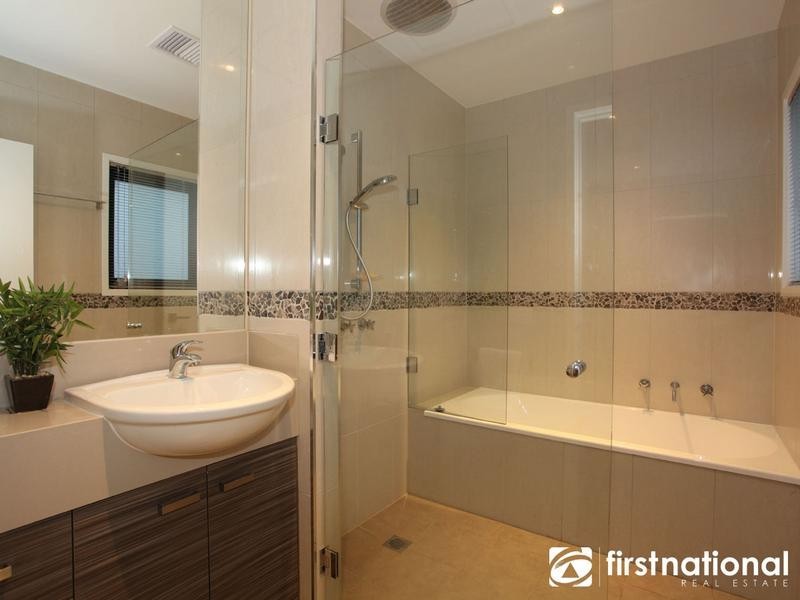 2/58 Gardiner Street, Berwick VIC 3806