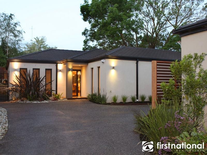 2/58 Gardiner Street, Berwick VIC 3806