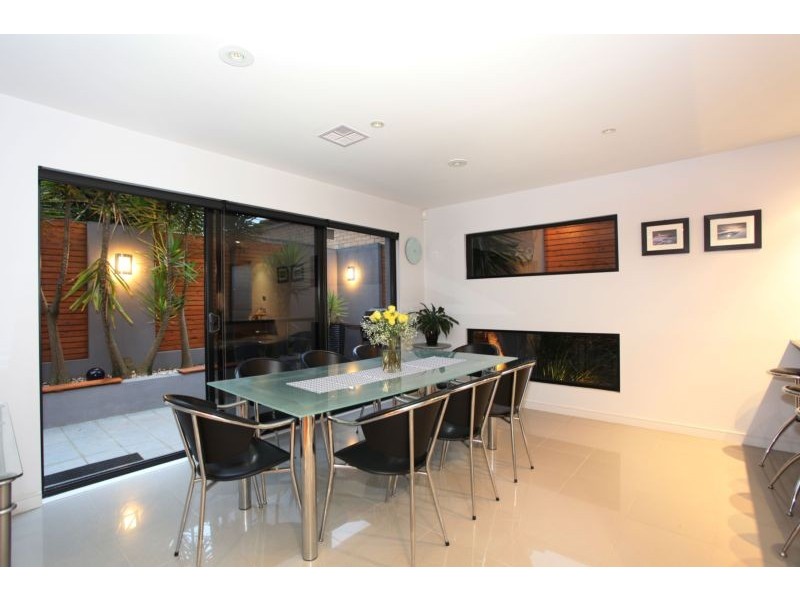 15 Chelsea Crescent, Berwick VIC 3806