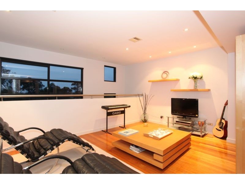 15 Chelsea Crescent, Berwick VIC 3806