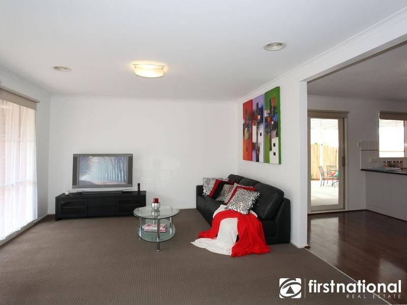 2 Feldspar Court, Narre Warren VIC 3805