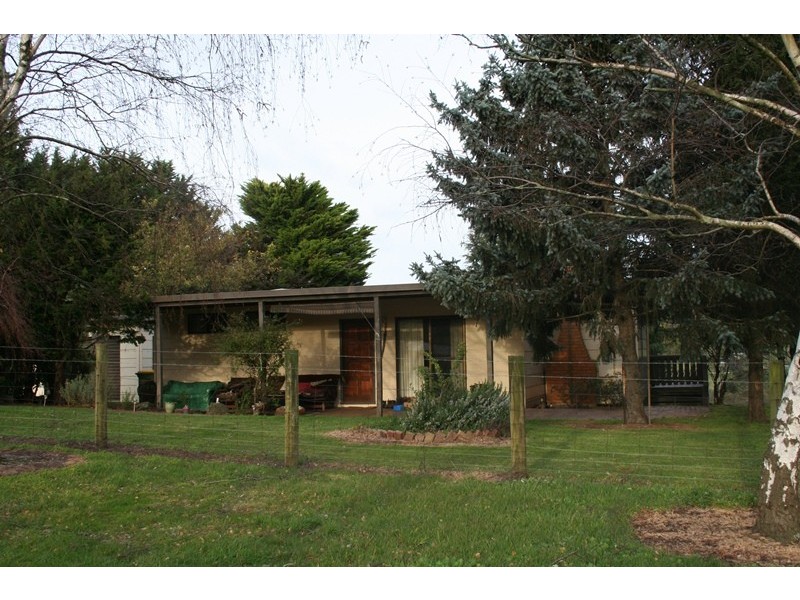 105 Wright Road, Garfield North VIC 3814