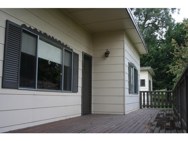 105 Wright Road, Garfield North VIC 3814