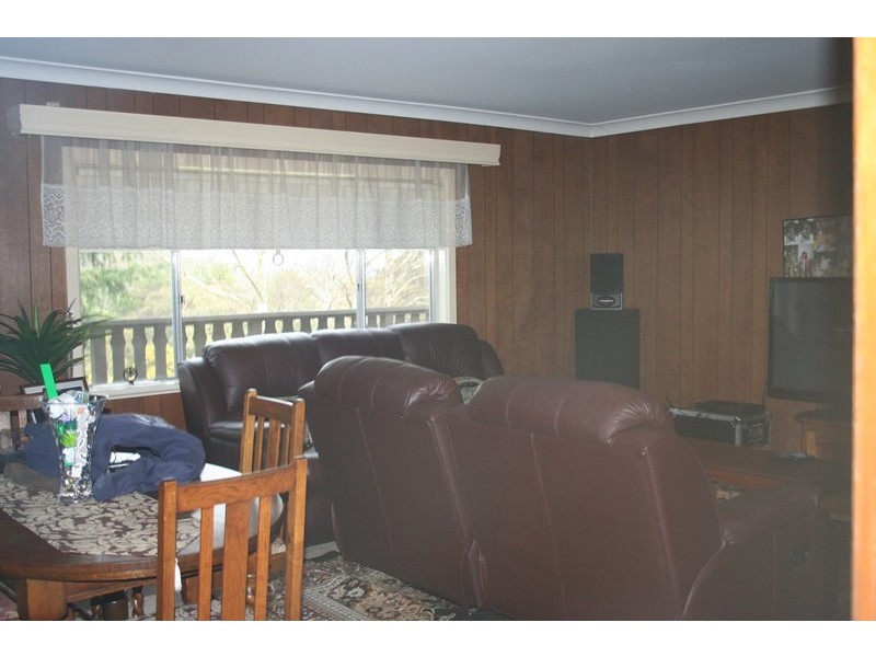 105 Wright Road, Garfield North VIC 3814