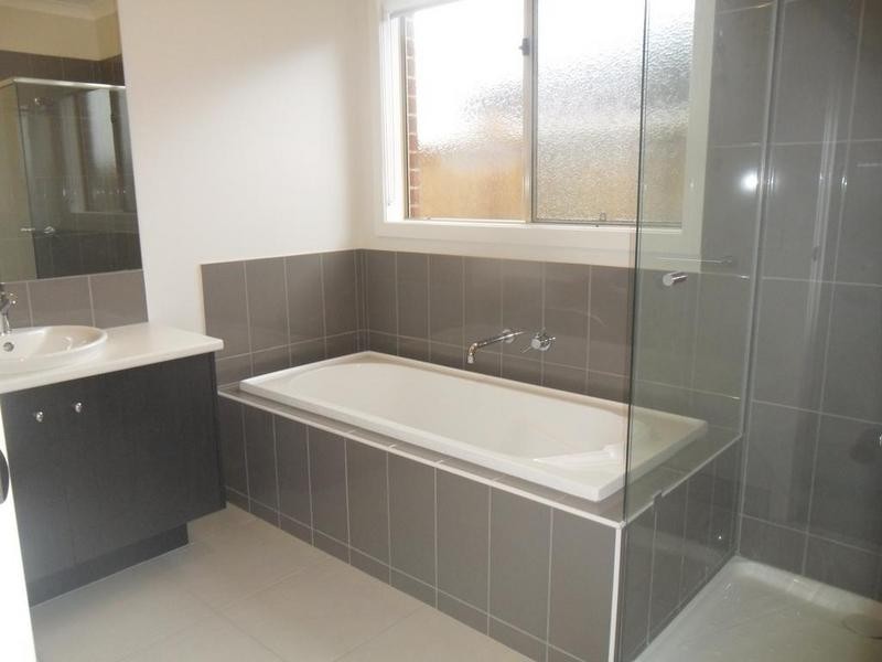 Lot (151), 17 Ravensdale Avenue, Officer VIC 3809