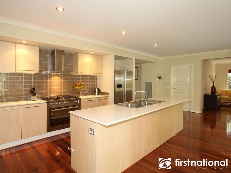 10 Misty Close, Berwick VIC 3806