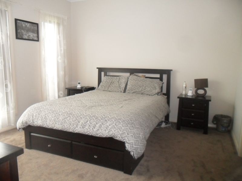 27 Flinders Park Drive, Officer VIC 3809