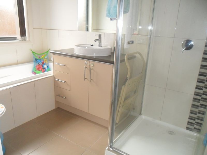 27 Flinders Park Drive, Officer VIC 3809
