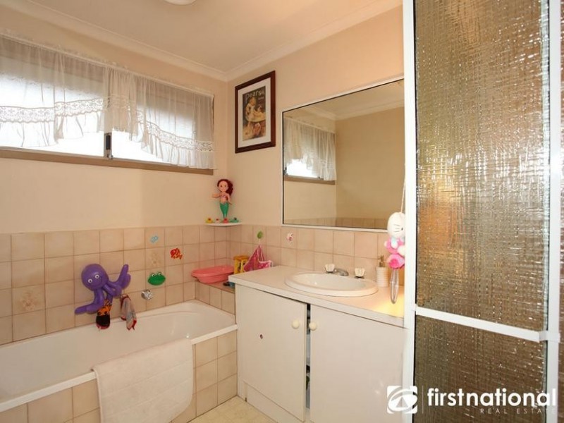 4 Malanda Court, Berwick VIC 3806