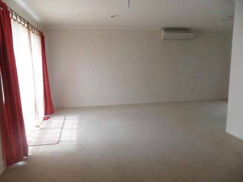 30 Hartsmere Drive, Berwick VIC 3806