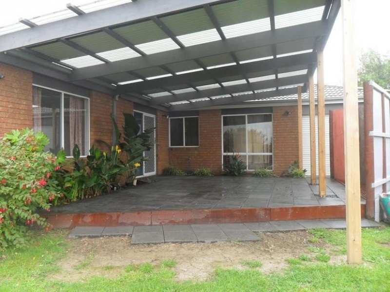 30 Hartsmere Drive, Berwick VIC 3806