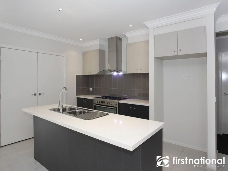 17 Ravensdale Avenue, Officer VIC 3809