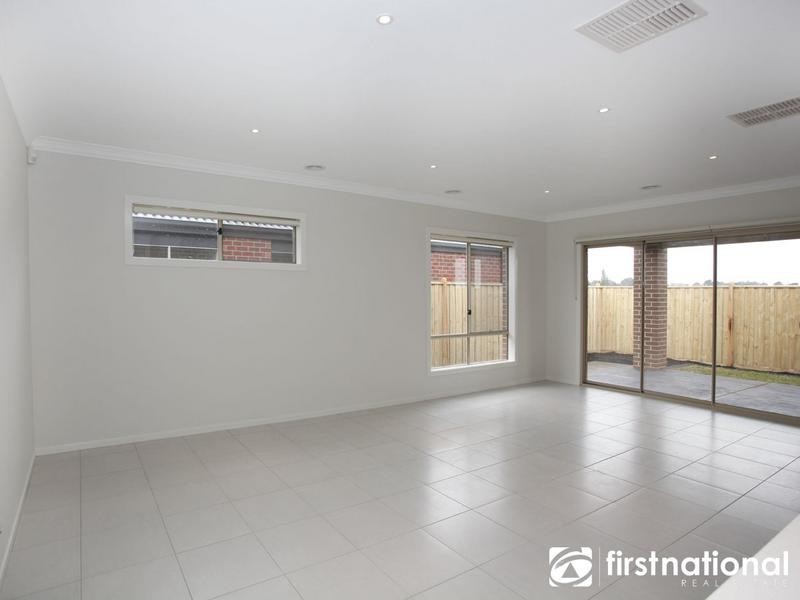 17 Ravensdale Avenue, Officer VIC 3809