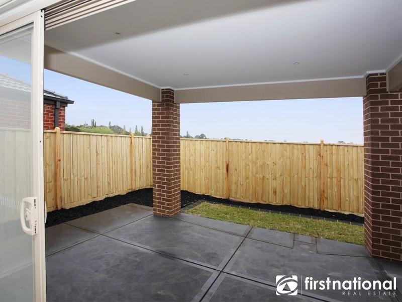 17 Ravensdale Avenue, Officer VIC 3809