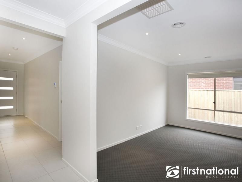 17 Ravensdale Avenue, Officer VIC 3809