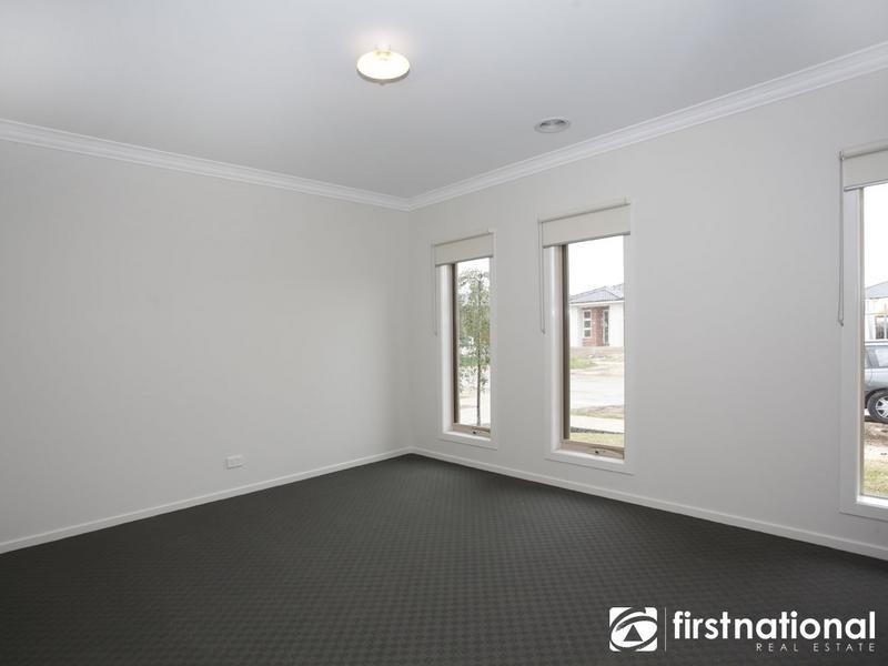 17 Ravensdale Avenue, Officer VIC 3809