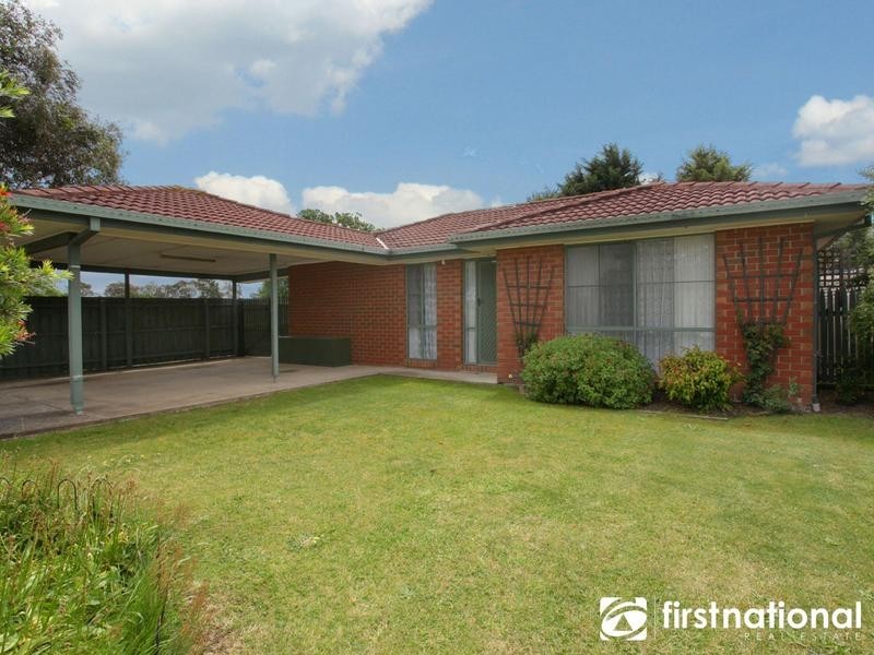 6 Cooney Close, Berwick VIC 3806