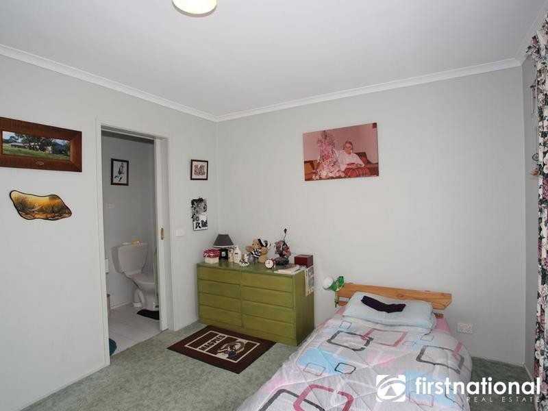 6 Cooney Close, Berwick VIC 3806