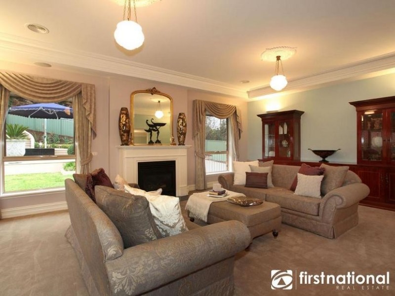 11 Parkview Terrace, Lysterfield South VIC 3156