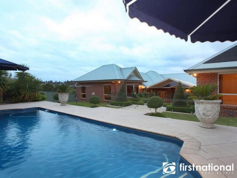 11 Parkview Terrace, Lysterfield South VIC 3156