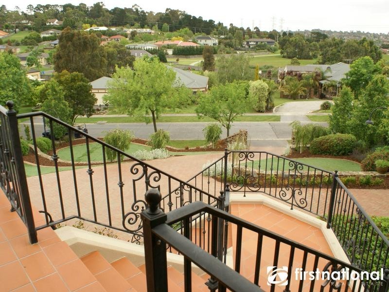 11 Parkview Terrace, Lysterfield South VIC 3156