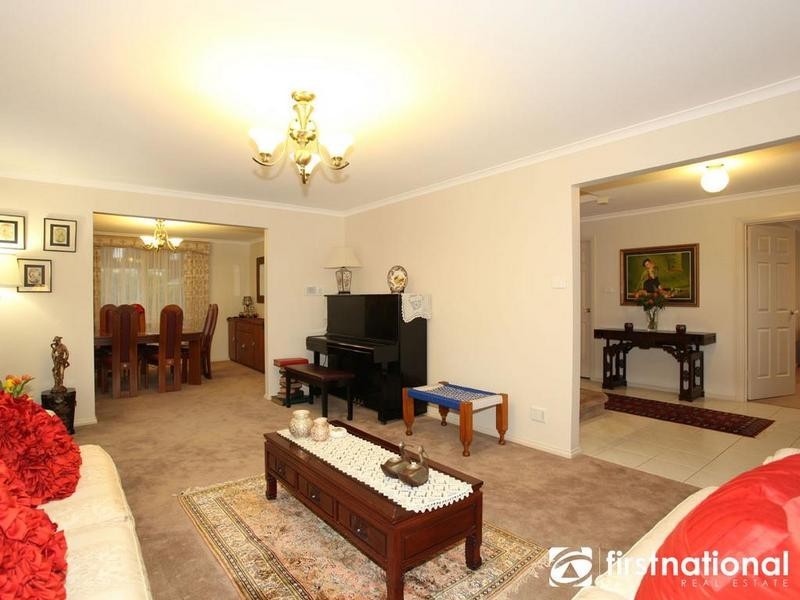 42 Bournevale Drive, Berwick VIC 3806