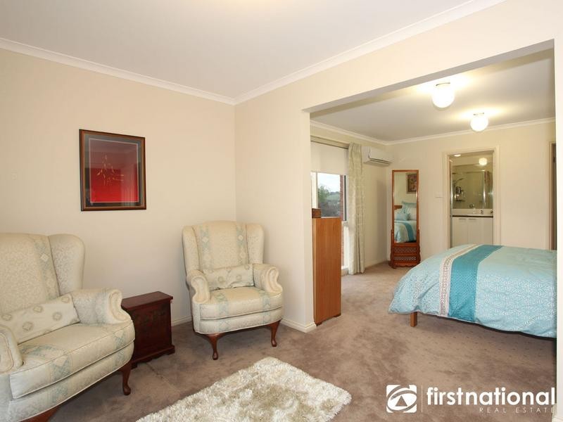 42 Bournevale Drive, Berwick VIC 3806