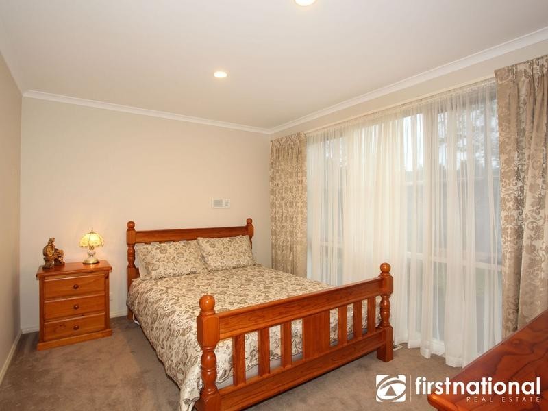 42 Bournevale Drive, Berwick VIC 3806