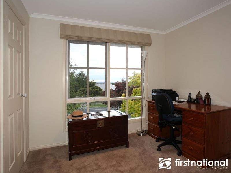 42 Bournevale Drive, Berwick VIC 3806