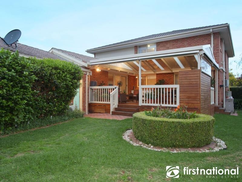 42 Bournevale Drive, Berwick VIC 3806