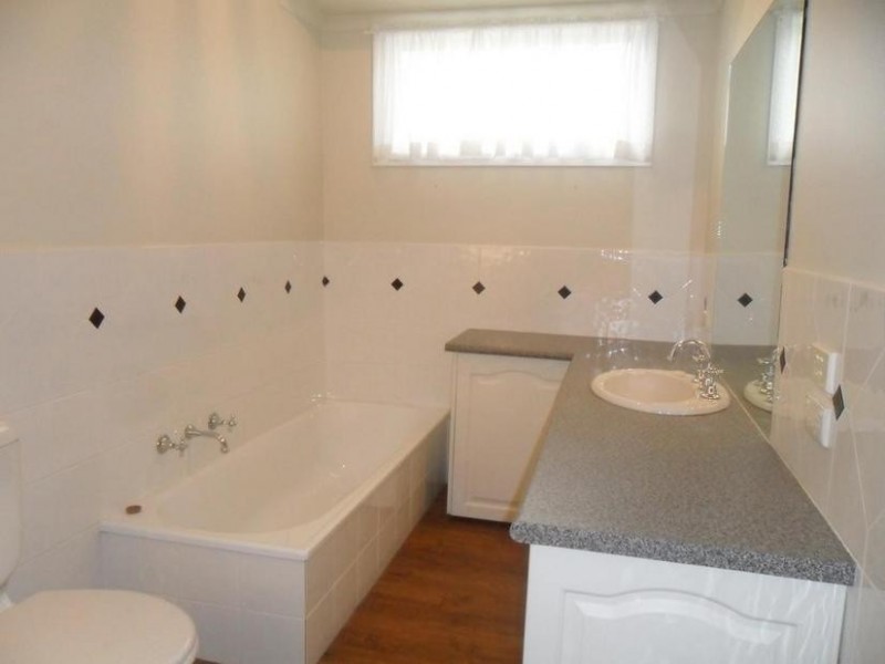 30 Lyle Avenue, Beaconsfield VIC 3807