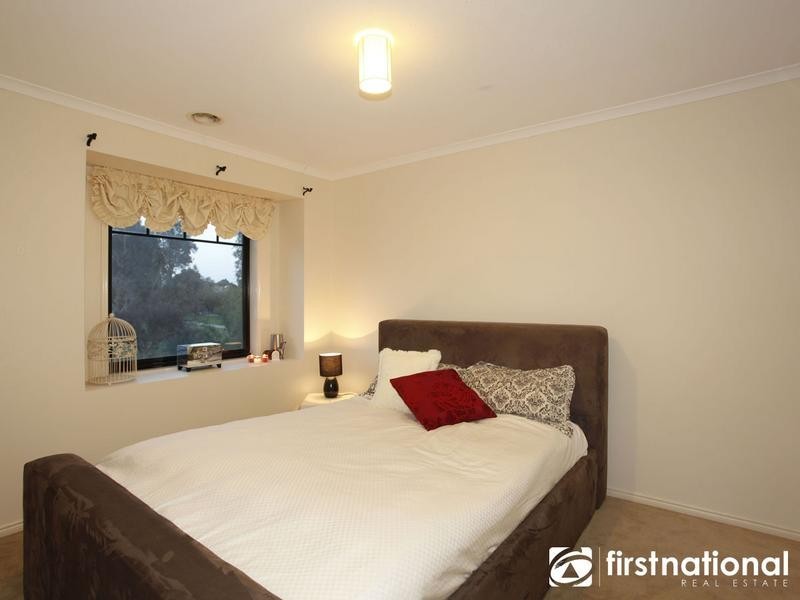 11 Irving Close, Berwick VIC 3806