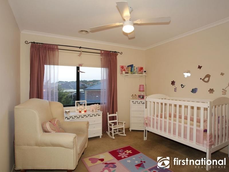 11 Irving Close, Berwick VIC 3806